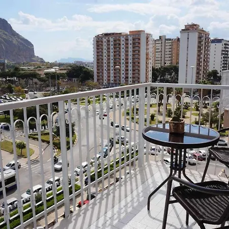 Favorita Suites Palermo Room photo